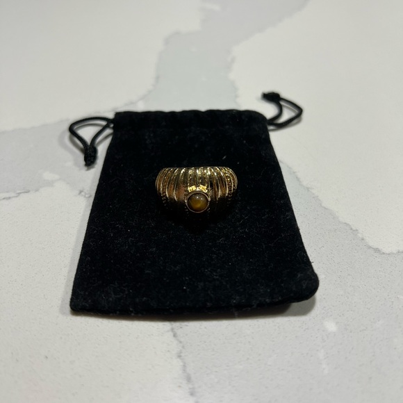 Antique Gold Ring - Picture 1 of 3